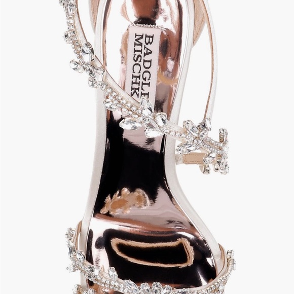 Badgley Mischka Collection
Feather Crystal Embellished Wedge Sandal - Picture 4 of 10